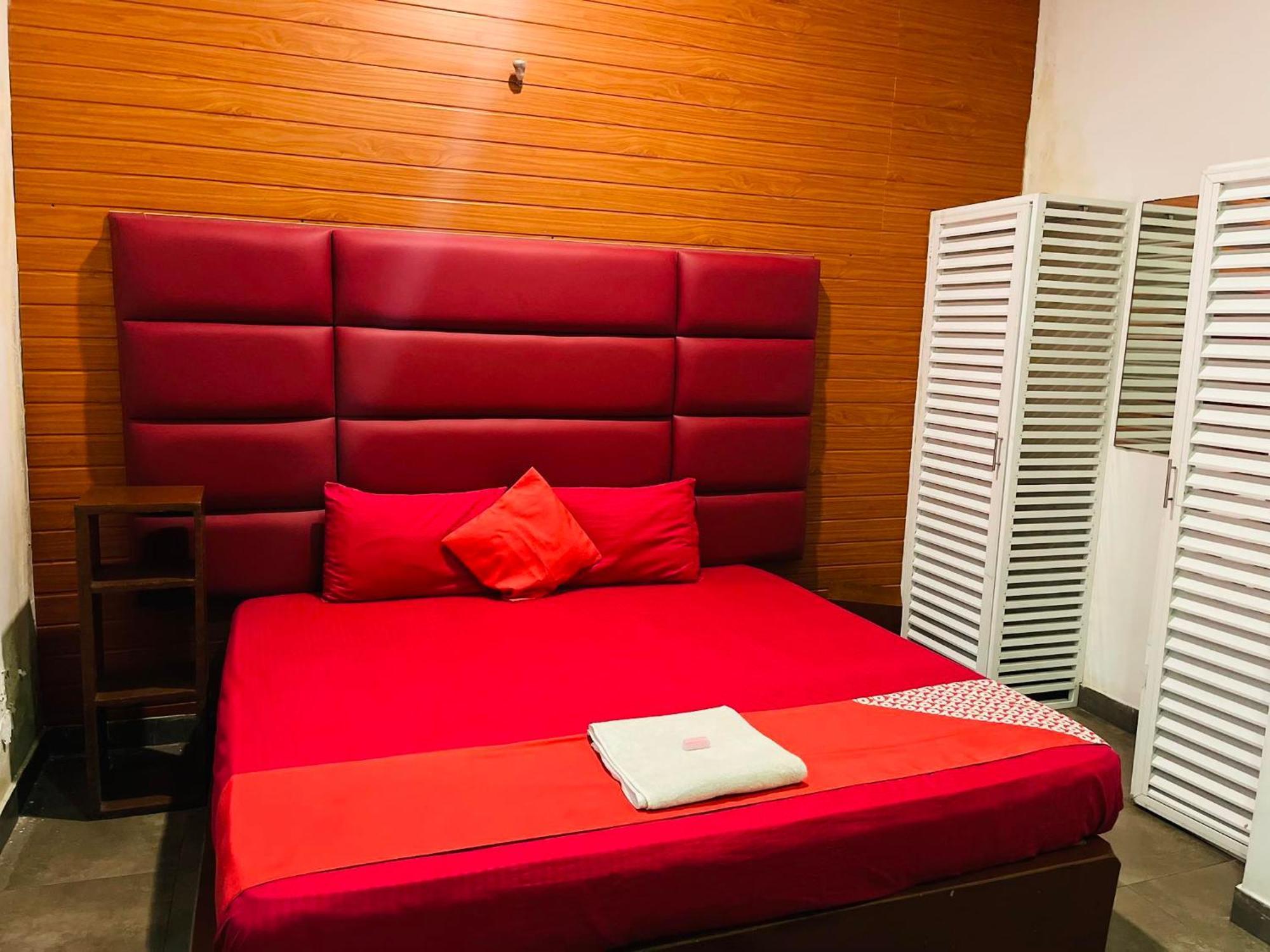 Airport Transit Kings Hotel 카투나야크 외부 사진